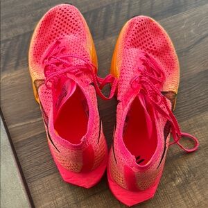 Women's Pink Nike vaporfly flyknit